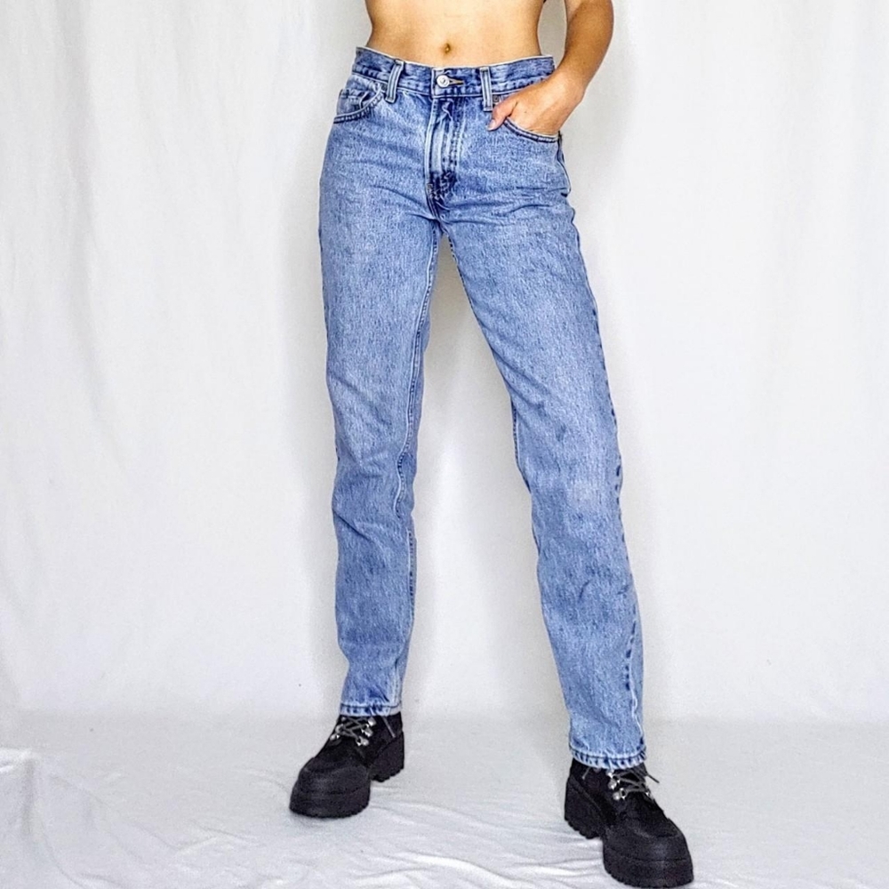 2000s Levi’s 512 jeans